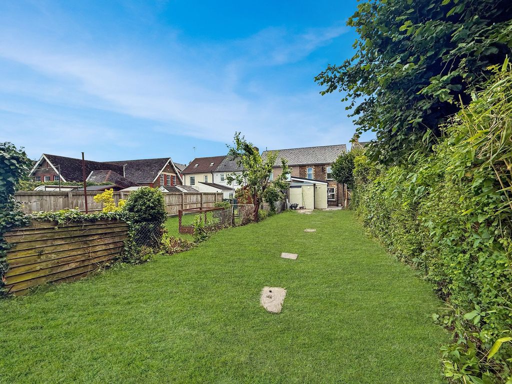 Property photo 3 of 27