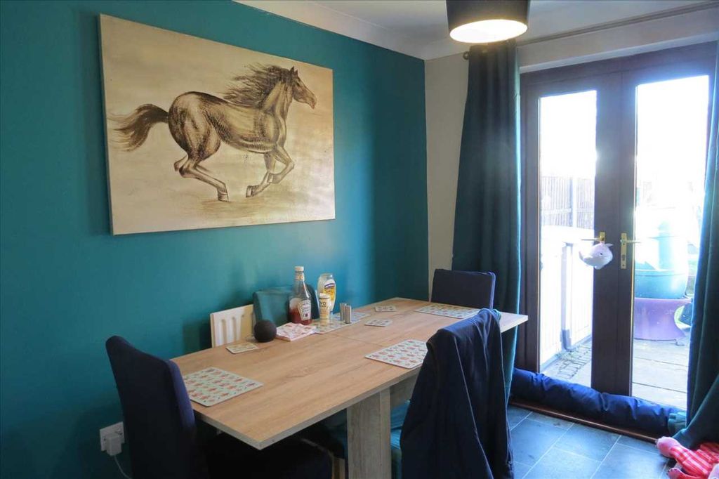 Property photo 3 of 9 Dining Room