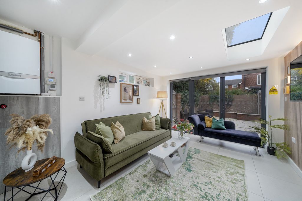 Property photo 1 of 29