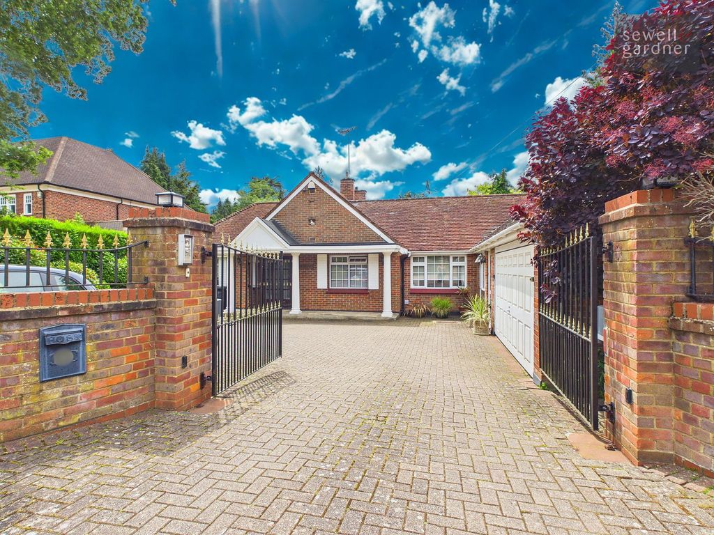 Property photo 1 of 37