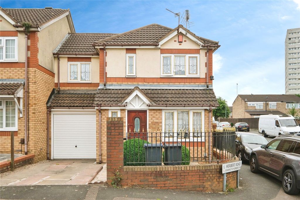 Property photo 1 of 28 Picture No. 30