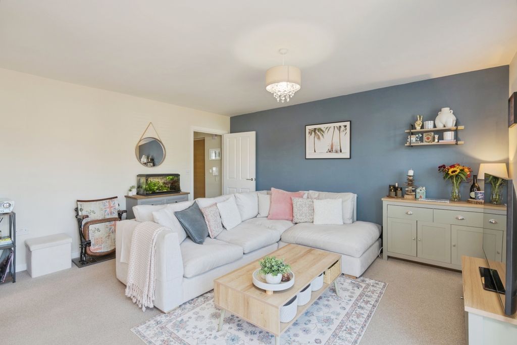 Property photo 2 of 16 Pbox-Img.Jpg