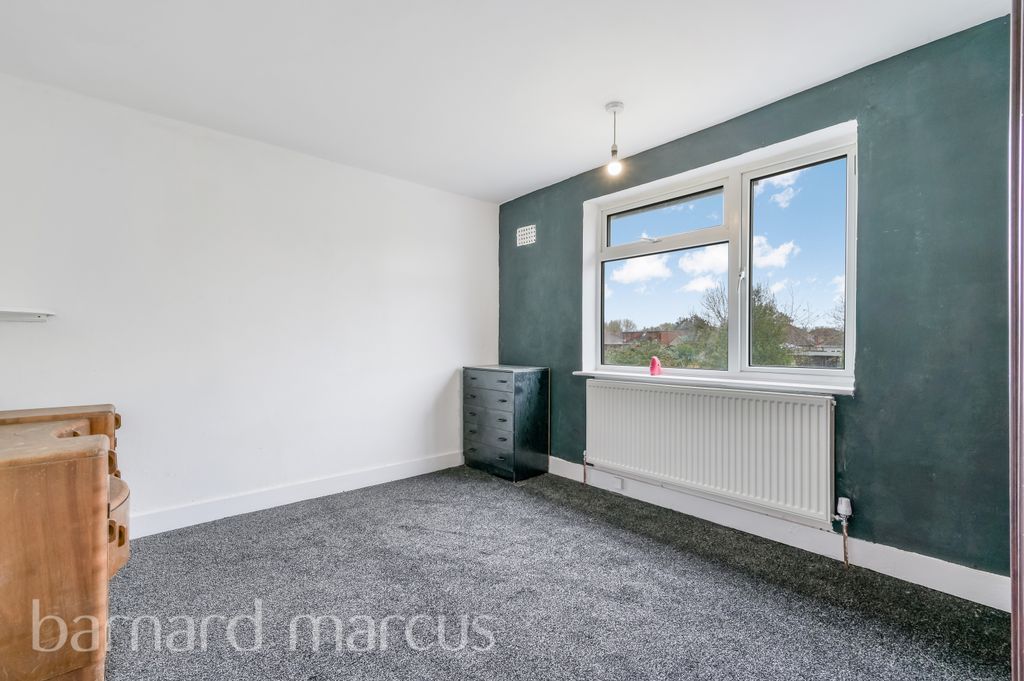 Property photo 3 of 7 Bedroom