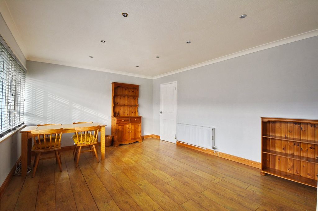 Property photo 3 of 10 Picture No. 05