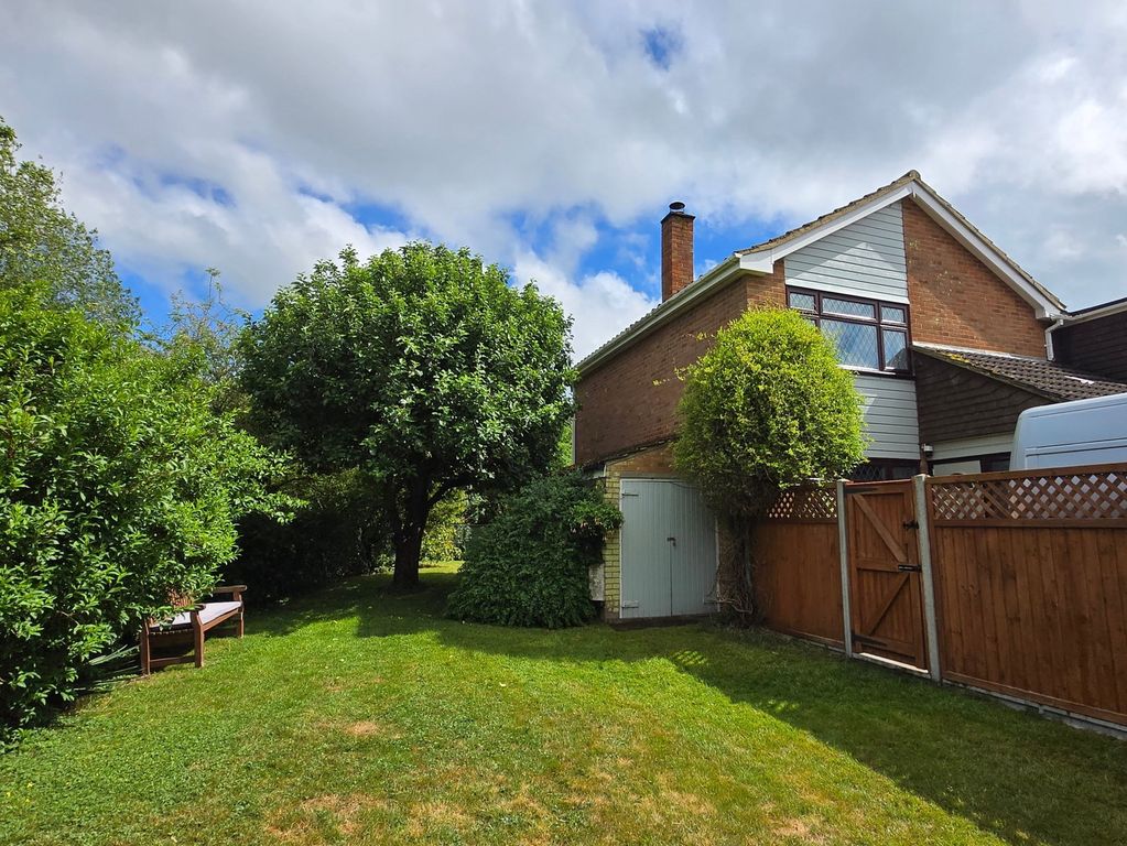 Property photo 2 of 27