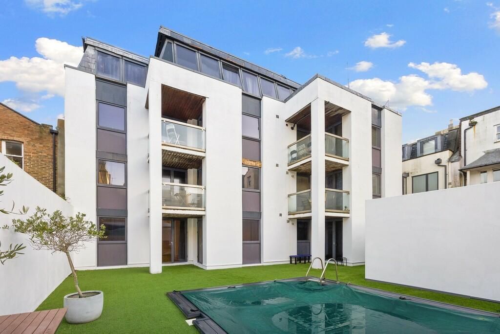 Property photo 2 of 14 St Georges Rear.Jpg
