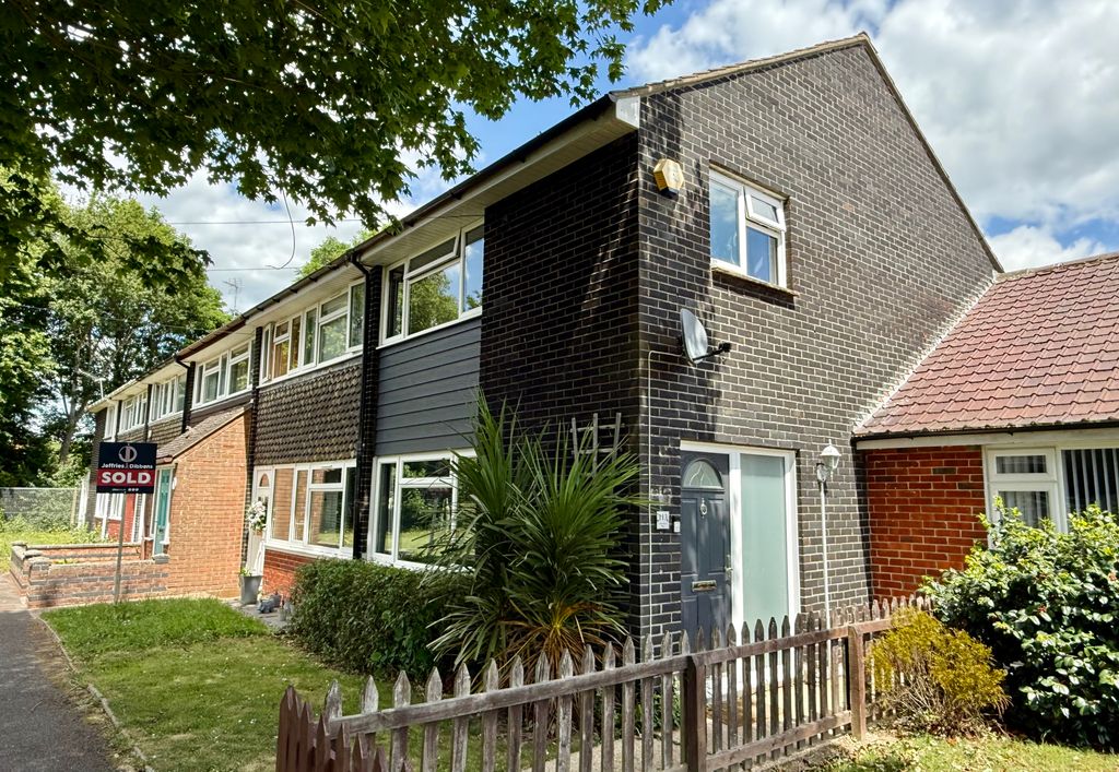 Property photo 1 of 17 Img_2458