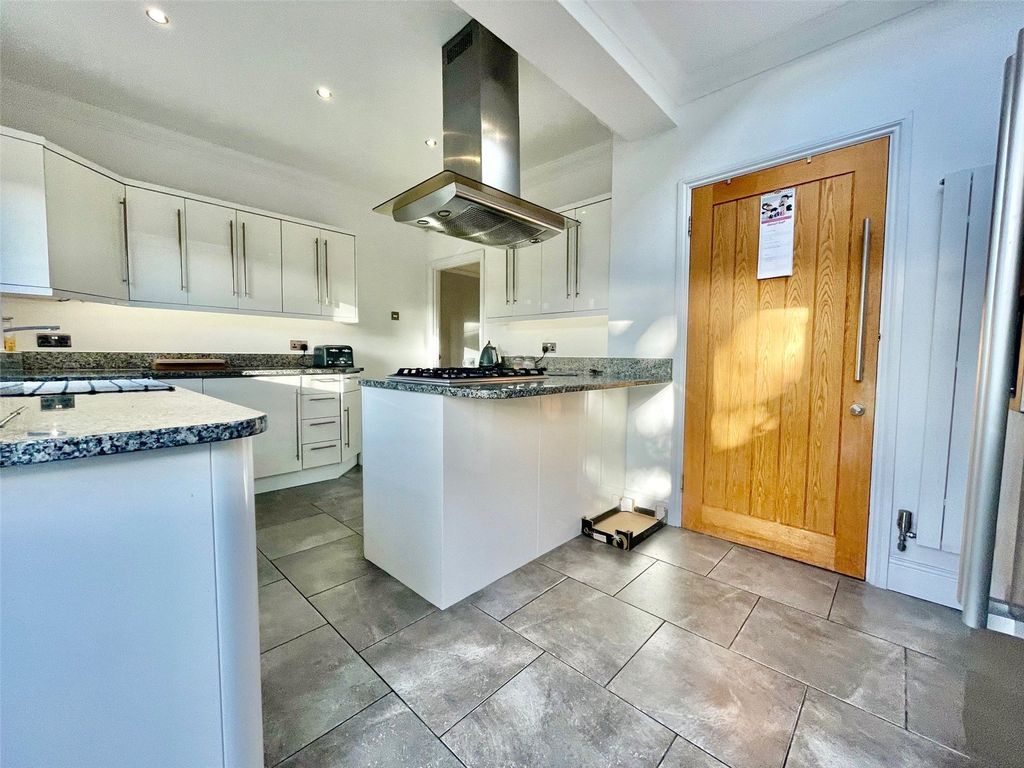 Property photo 2 of 16 Picture No. 02