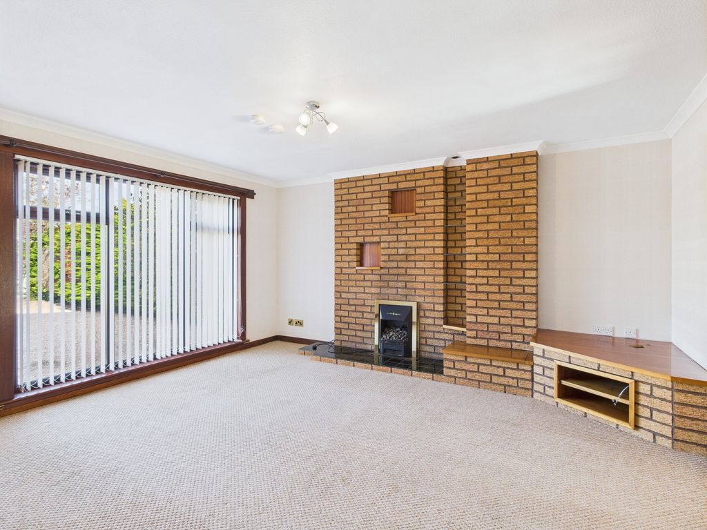 Property photo 2 of 27