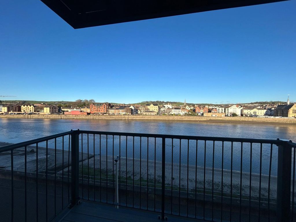 Property photo 3 of 19 Picture No. 08