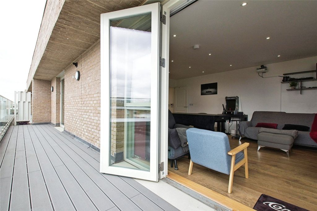 Property photo 3 of 13 Picture No. 05