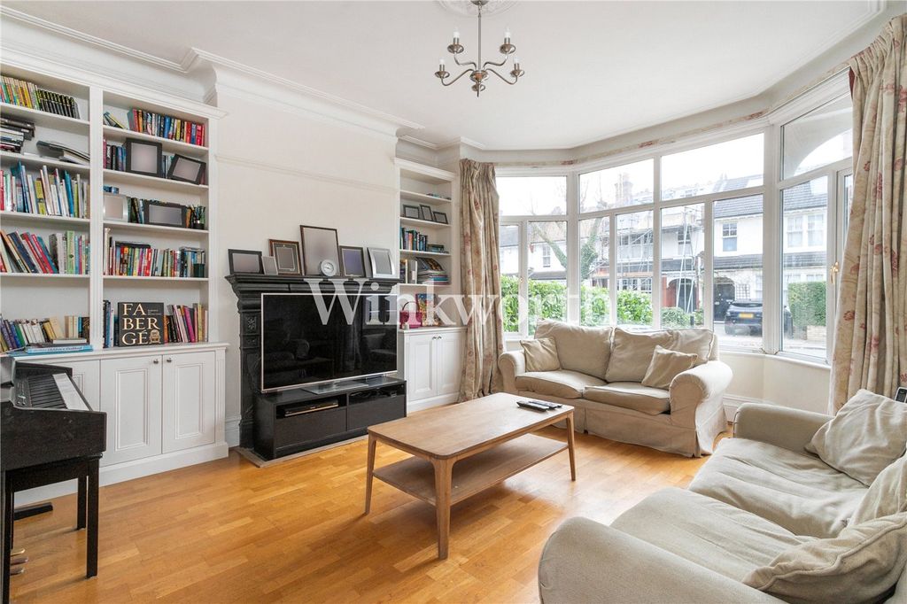 Property photo 3 of 17 Picture No. 13