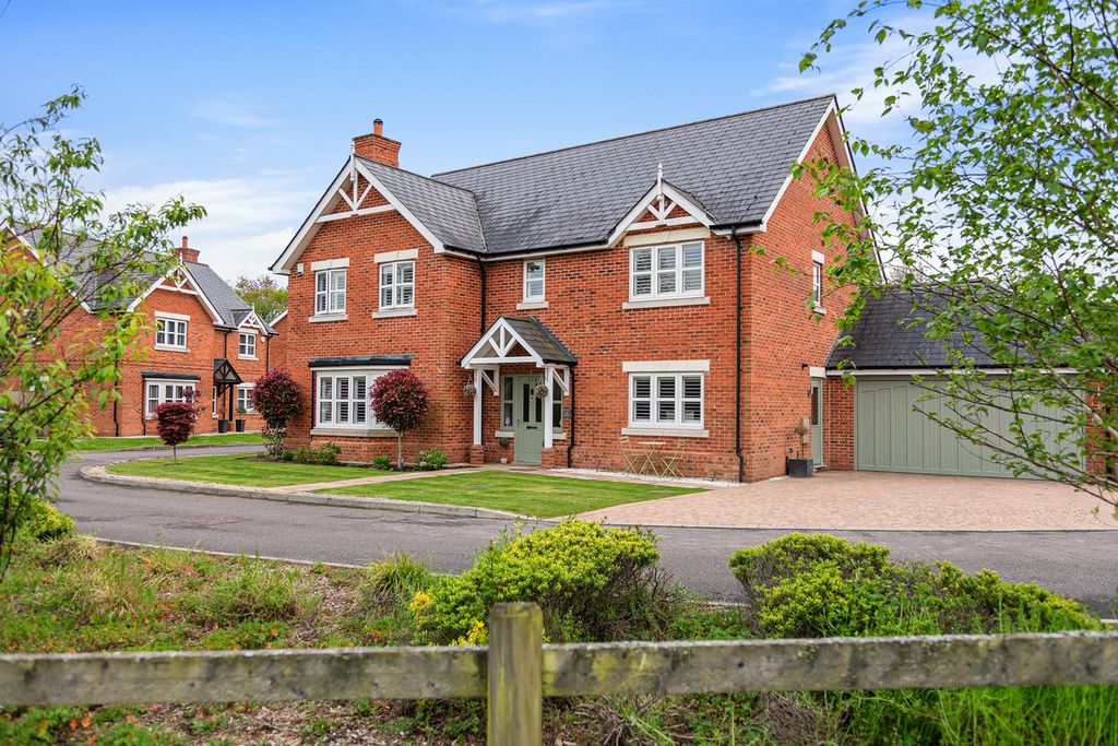 Property photo 1 of 50