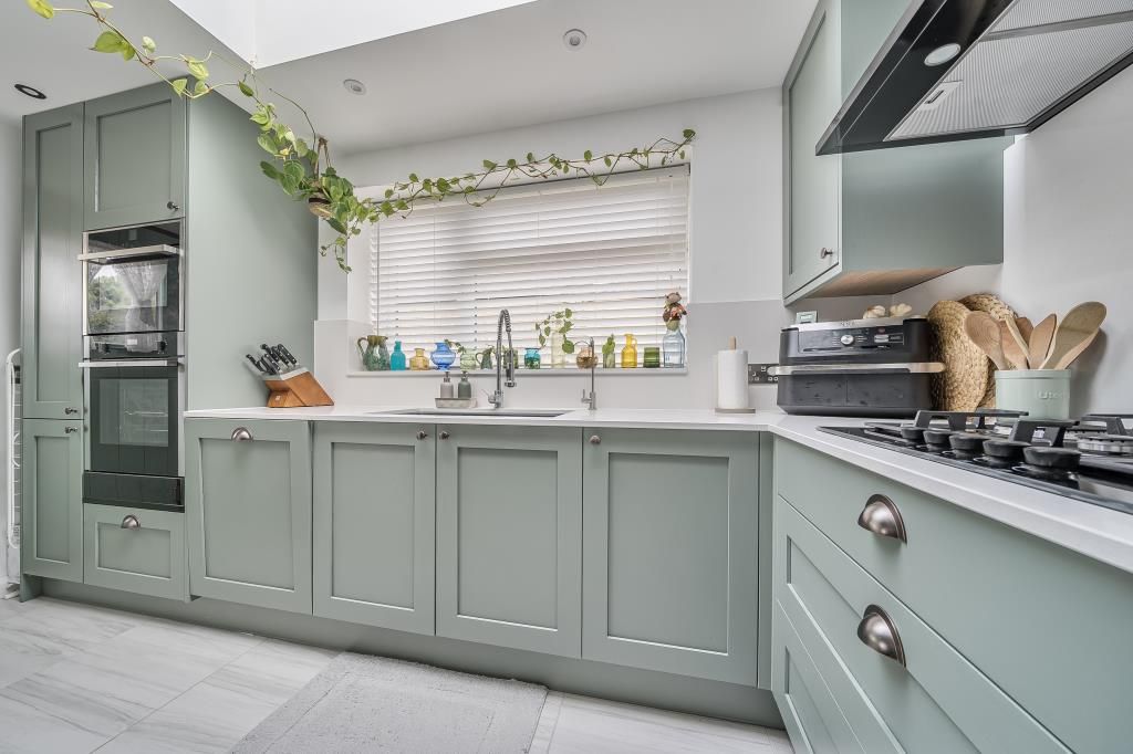 Property photo 2 of 46 Kitchen