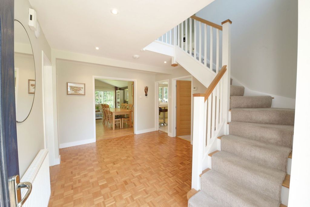 Property photo 3 of 30
