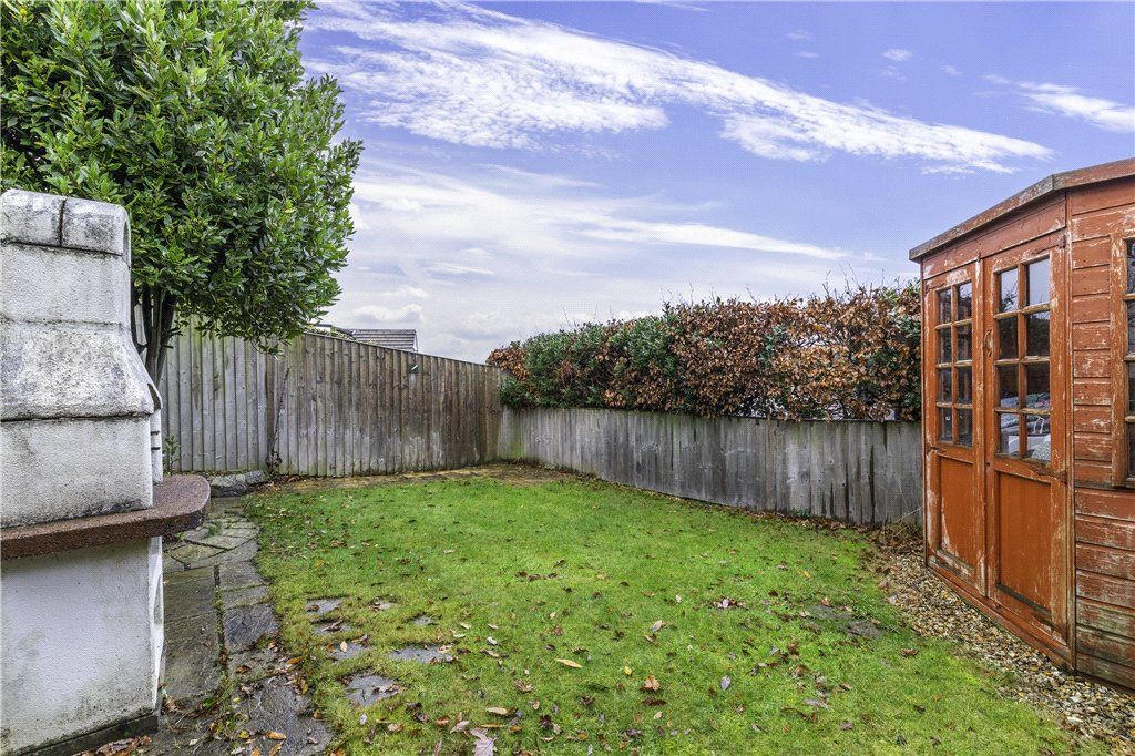 Property photo 2 of 19 Gardens