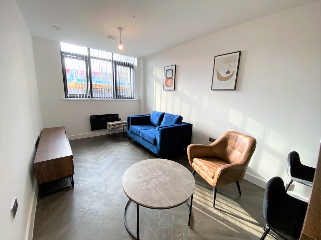 Property photo 1 of 8 Living Room