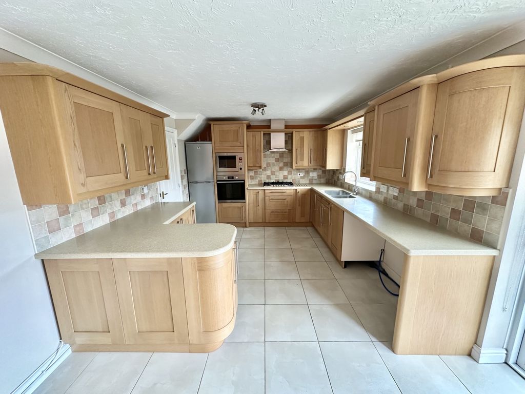 Property photo 3 of 10 Img_1635