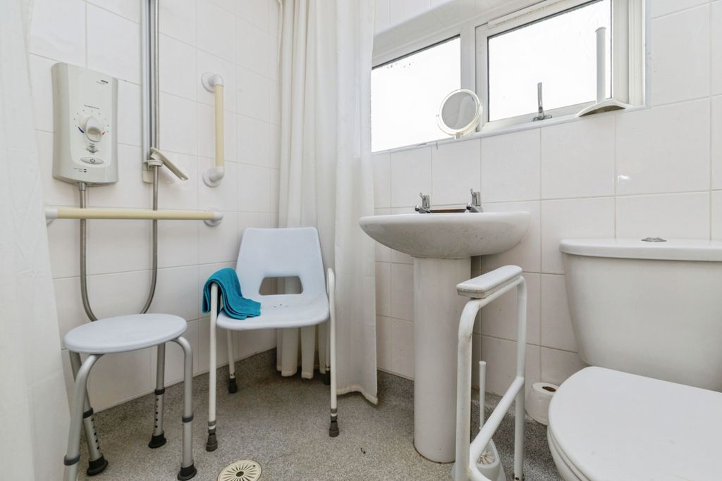 Property photo 2 of 15