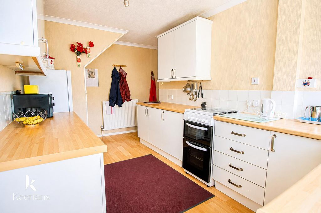 Property photo 3 of 17