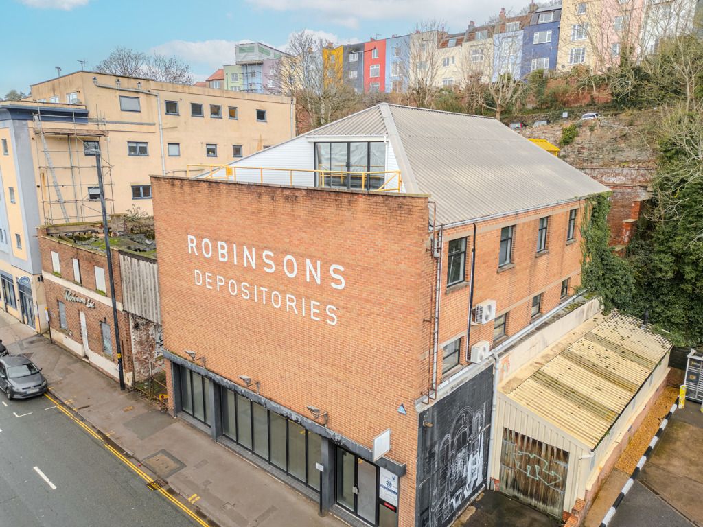 Property photo 1 of 37 Photo 3