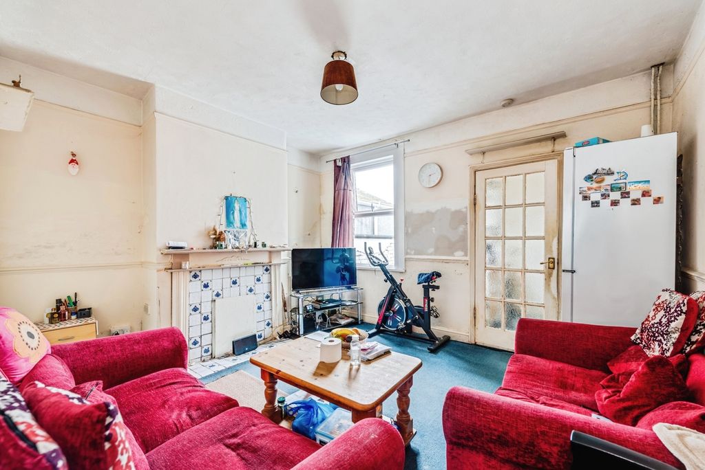 Property photo 2 of 10 Pbox-Img.Jpg