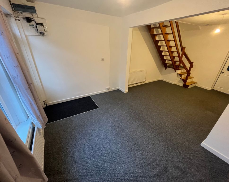 Property photo 3 of 12 Image