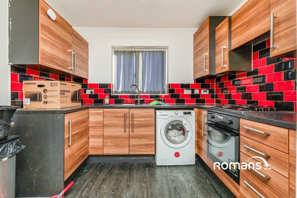 Property photo 2 of 10 Photo