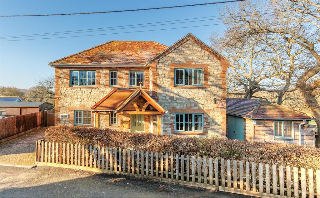 Property photo 1 of 40 Stonehurst