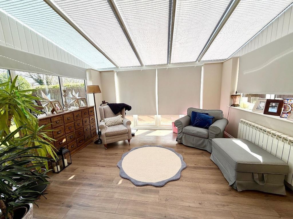 Property photo 3 of 31 Orangery