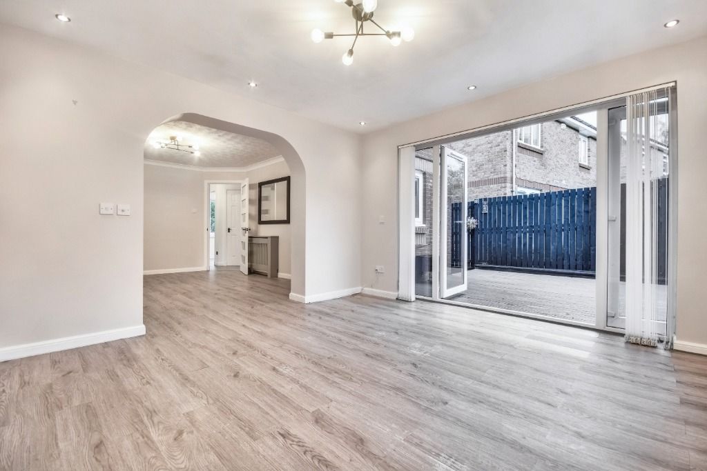 Property photo 1 of 28