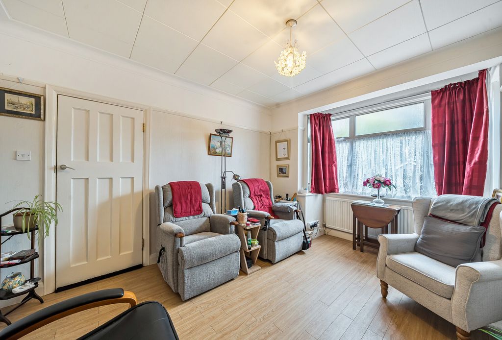 Property photo 3 of 18 1347160-13-68B6Fc...