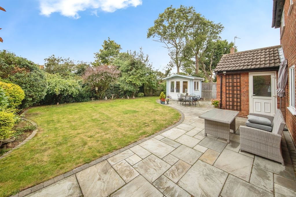 Property photo 2 of 17