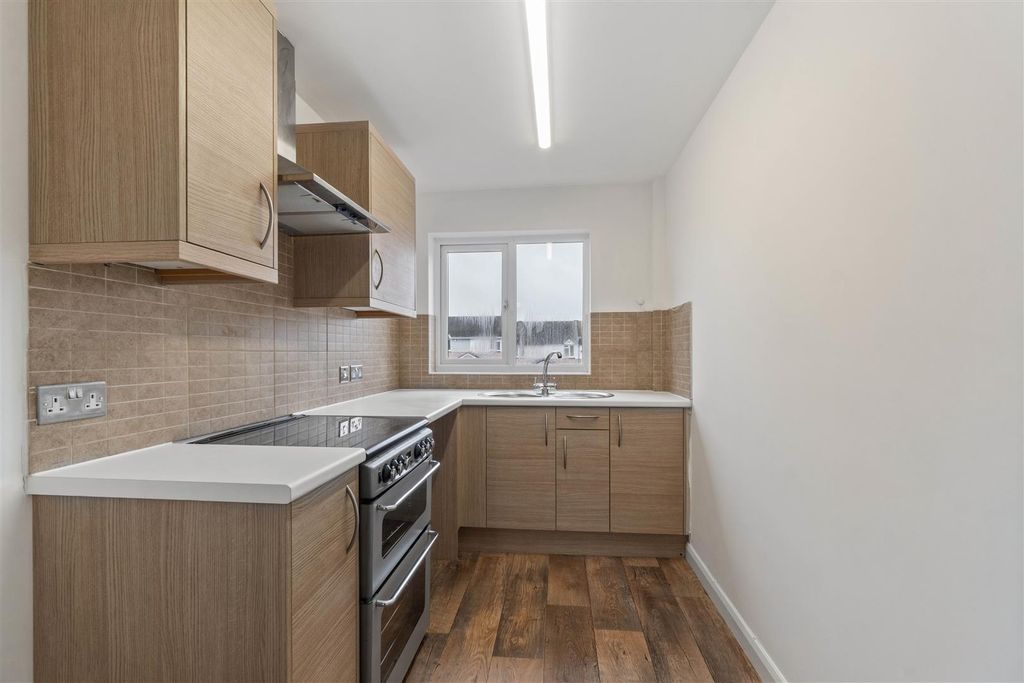 Property photo 3 of 5 Kitchen