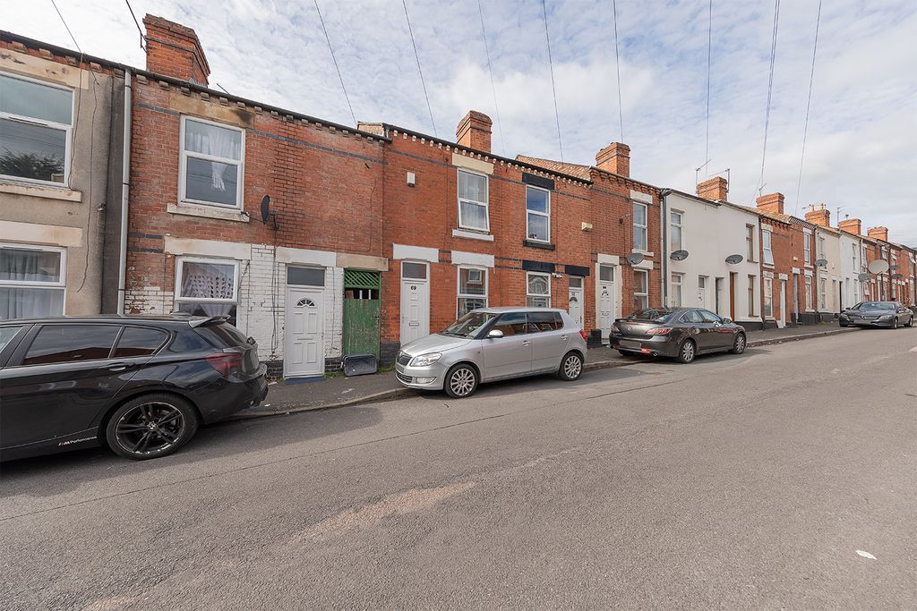 Property photo 1 of 27