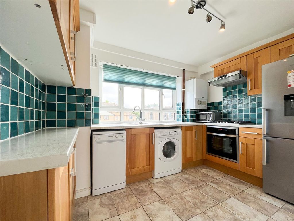 Property photo 3 of 8 Kitchen (1 Of 1).Jpg