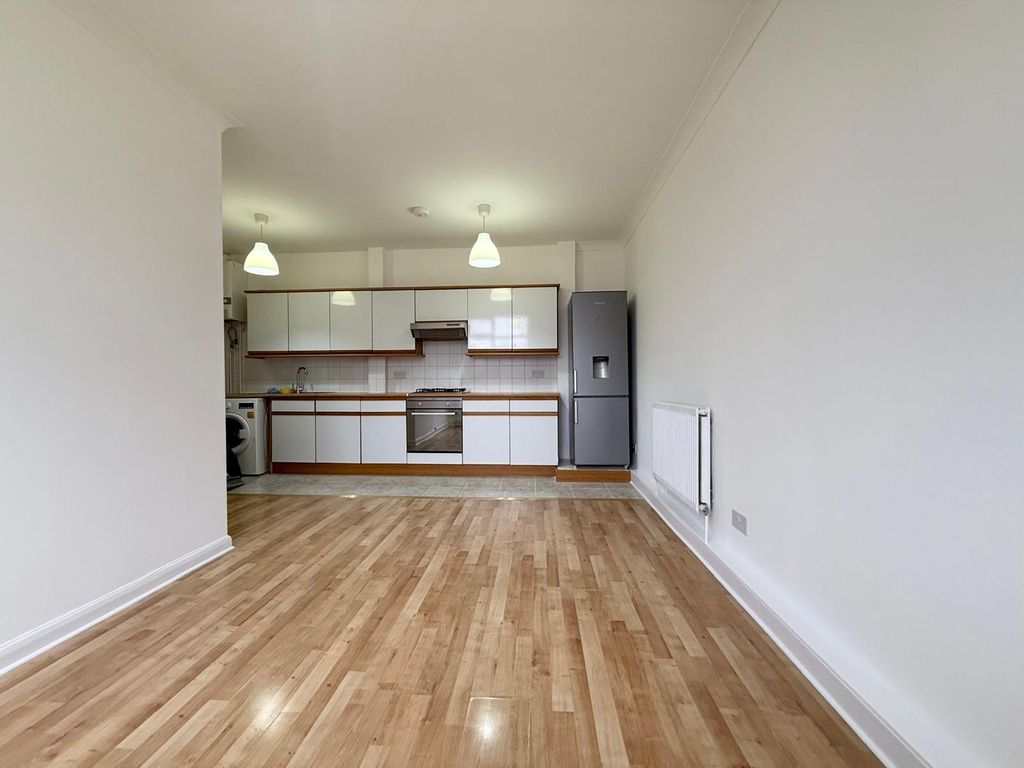 Property photo 2 of 8 Photo 5