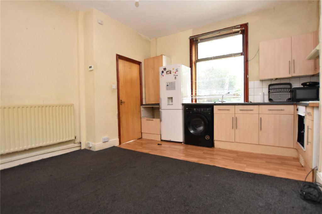 Property photo 3 of 10 Picture No. 11