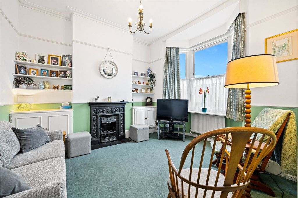 Property photo 2 of 19 Picture 2