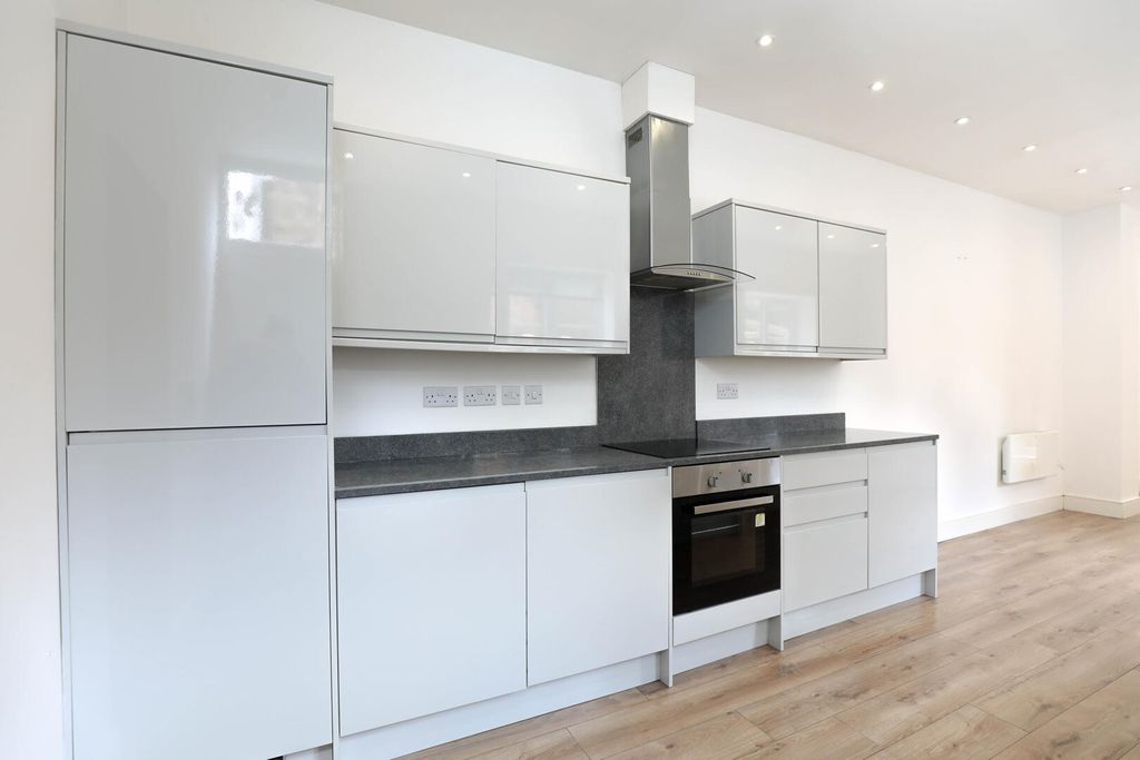 Property photo 1 of 7 Kitchen