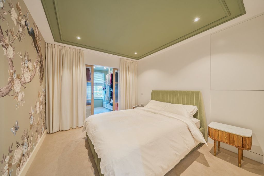 Property photo 3 of 22 Picture No. 24