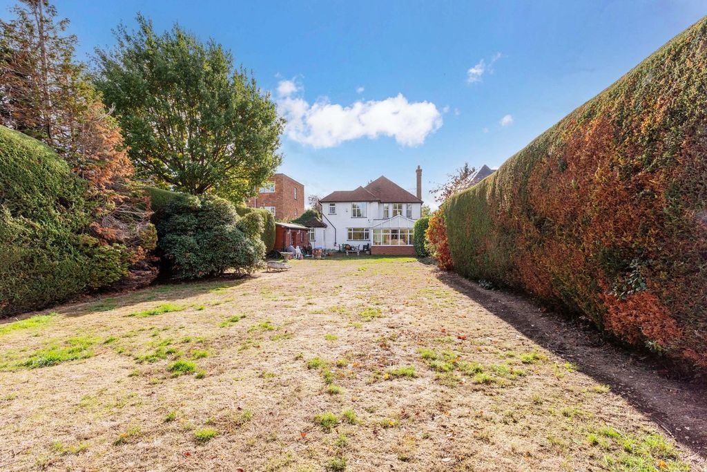 Property photo 2 of 18
