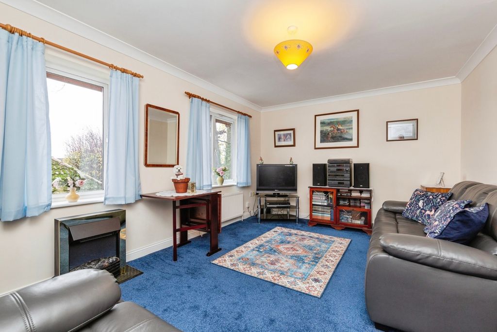 Property photo 2 of 12 Pbox-Img.Jpg