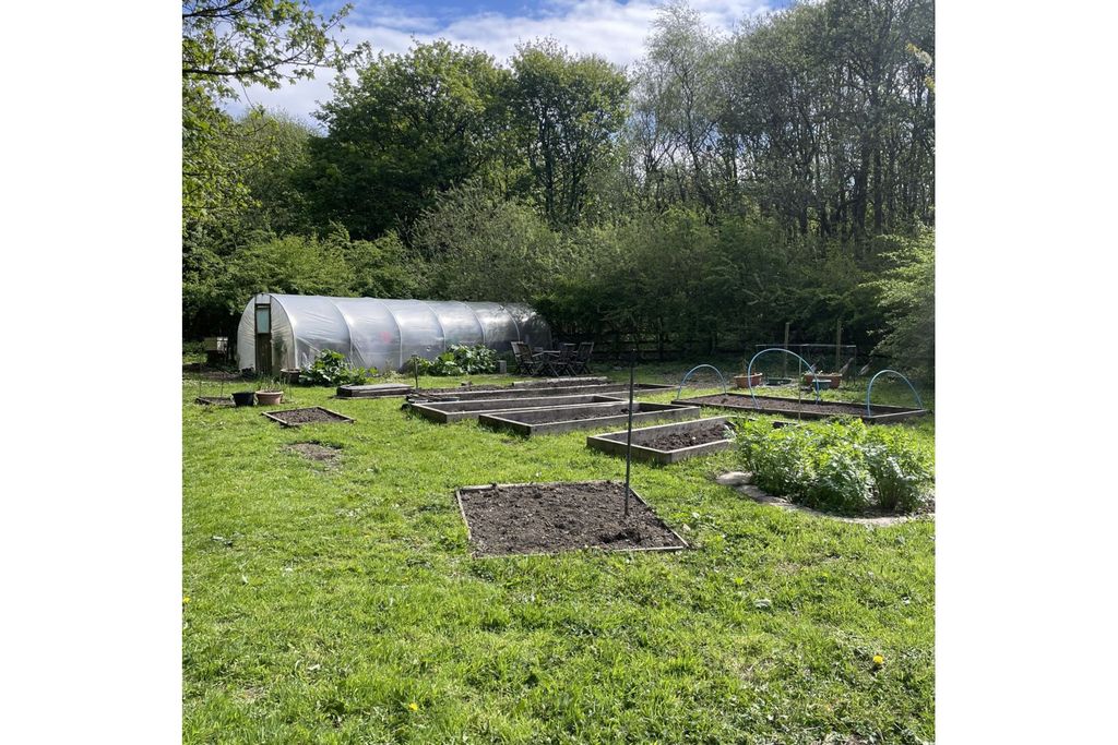 Property photo 2 of 21