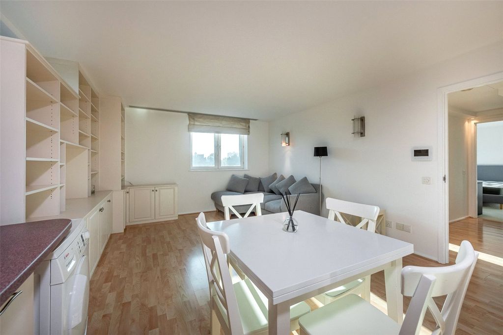 Property photo 1 of 18 Picture No. 03