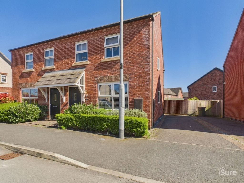 Property photo 1 of 11 Front