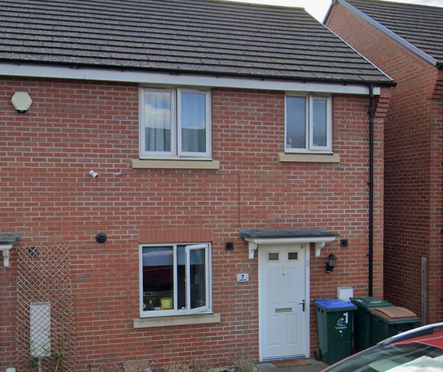 Property photo 1 of 2