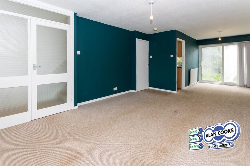Property photo 3 of 12 Lounge/Dining Room