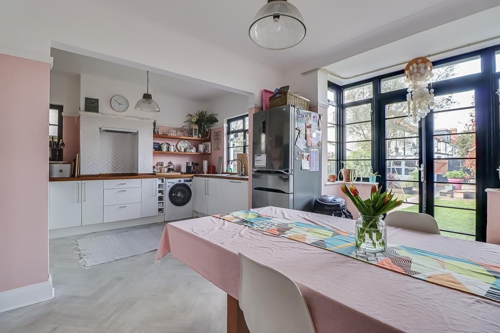 Property photo 2 of 33 Kitchen/Diner