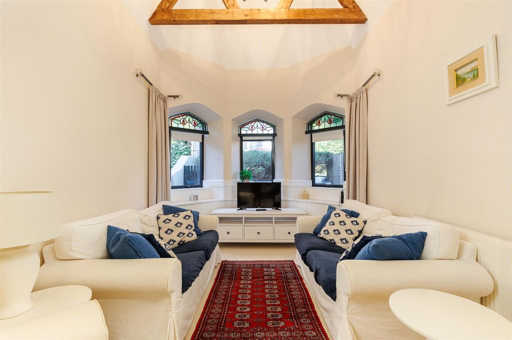 Property photo 1 of 21